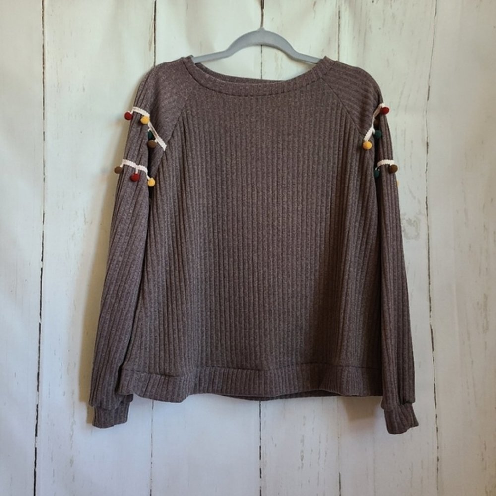 Hopely Gray Sweater One Size Boho Pom Pom New Boutique Casual For Spring Fall